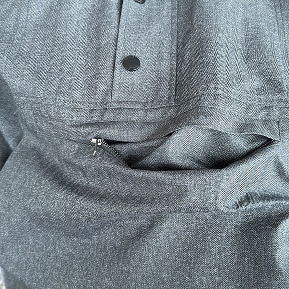 Zumiez - dravus windbreaker with front pouch and pockets. Button up quarter zip - Picture 7 of 7